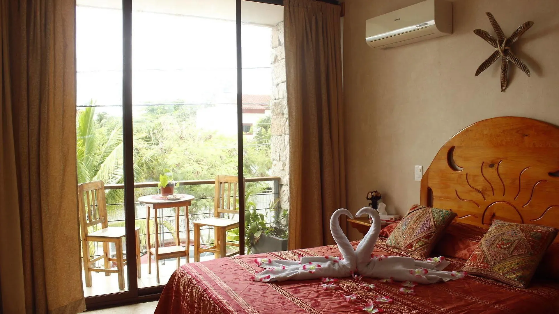 ** Hotel Maya Vacanze Playa Natural Playa del Carmen Mexico